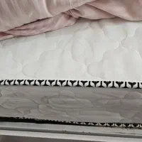 تخت دونفره همراه با تشک دونفره کاملا سالم|تخت و سرویس خواب|صومعهسرا, |دیوار