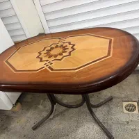 میز چوبی
