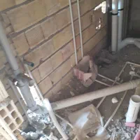 شاگرد تاسیسات لوله کشی