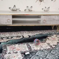 میز تلویزیون و آینه کنسول