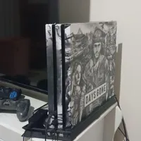 ps4 و یک دستگاه تلویزیون