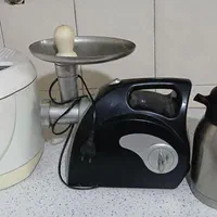 سرخ کن، چرخ گوشت، فلاسک