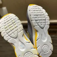 کتونی Reebok|کیف، کفش، کمربند|قم, باجک یک|دیوار