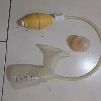 شیر دوش دستی به همراه سه شیشه شیر و دو پستونک|اسباب و اثاث بچه|ری, حمزهآباد|دیوار