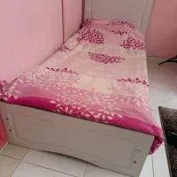 تخت و کمد دراور سیسمونی و نوجوان