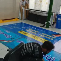 کارمند آقا آشنا به کامپیوتر