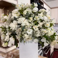 باکس گل طبیعی زیبا ،گل و گلدان