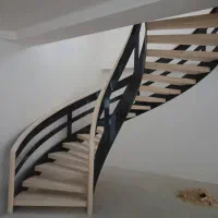 اجرای پله گرد(دوبلکس شیری)|خدمات پیشه و مهارت|میانه, |دیوار