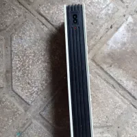 چراغ مهتابی یاچراغ قوه باطری ندارد