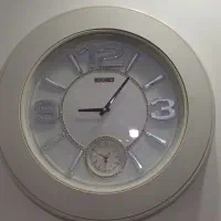 ساعت دیواری سفید