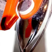 دو عدد اتو قدیمی.  ژاپن.  سالم|اتو و لوازم اتو|جهرم, |دیوار