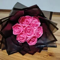 یه دسته گل آماده صورتی شاین نو برای فروش