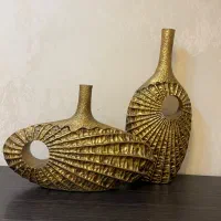 یک جفت گلدان رزینی طلایی