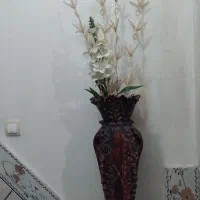 گل وگلدان