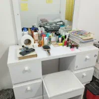 تخت و میز ارایشی|تخت و سرویس خواب|خورموج, |دیوار