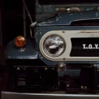 همکاری در کار جلو بندی و اهنگری ماشین