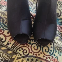 کفش زنانه|کیف، کفش، کمربند|قم, نیروگاه|دیوار