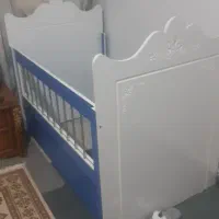 تخت خواب نوزادی در حد نو دستساز ام دی اف خارجی|تخت و سرویس خواب|پارس‌آباد, |دیوار