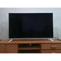 تلویزیون ال جی 49اینچ،اصل کره،پشت سفید