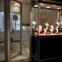 ویترین طلافروشی‌