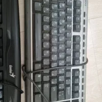 ۶عدد کیبورد و دوربین مدار بسته