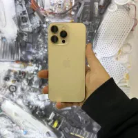 ایفون ۱۶پرومکس ۲۵۶گیگ رنگ دیزرت بسیار تمیز