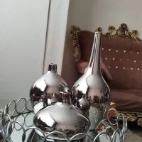 سینی گرد استیل آینه ای و سه عدد جام شراب