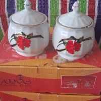 مقداری ظرف نونو فروشی