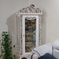 بوفه و ساعت