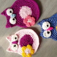 آویز و جاکلیدی و زیر لیوانی قلاب بافی