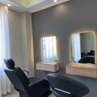 نیاز به همکاری در لاین های مژه ناخن پاکسازی