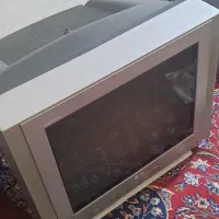 تلویزیون الجی ۲۱ اینچ تمیز با دستگاه دیجیتال|تلویزیون و پروژکتور|لار, |دیوار