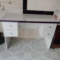 میز تحریر و اداری