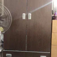کمد لباس بسیار سالم و تمیز