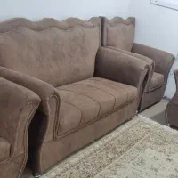مبل راحتی کاملا سالم