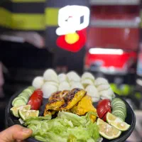 کارگر ساده آقا (بوفه باشگاه پرشیا vip)