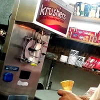 دستگاه بستنی قیفی