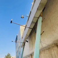 ساختمان داری پنج اتاق
