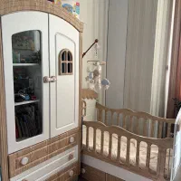 تخت و کمد نوزاد تا ۷ سال بهمراه تشک رویال