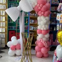 بادکنک آرایی با میز و استند ۹۰۰ تومان