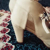 کفش ها همگی در حد نو|کیف، کفش، کمربند|کاشمر, |دیوار