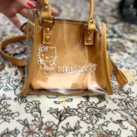 تعدادی کیف و کوله