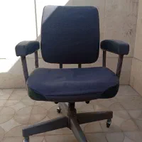 صندلی آهنی