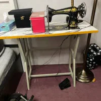 چرخ خیاطی با دینام و میز و صندلی