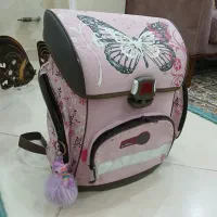 کوله پشتی صندوقی طرح پروانه مارک ( خارجی )|کیف، کفش، کمربند|اسلام‌شهر, شهرک مفیدی|دیوار