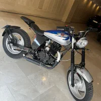 موتور ۲۰۰  کاستوم طرح کافه ریس