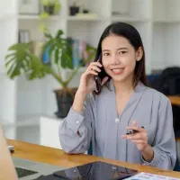 کارشناس فروش تلفنی