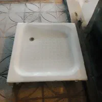 وان زیر دوش