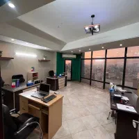کارمند خانم (دانشجو / اداری) در محیط کاملاً زنانه