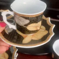 فنجان و نعلبکی قدیمی